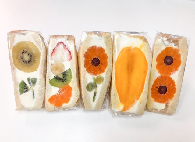 sandwich trái cây tại cửa hàng Nhật Bản